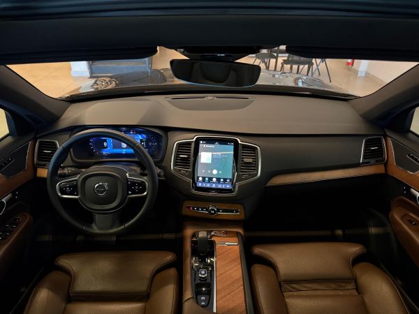 Volvo XC90 Plus 2023