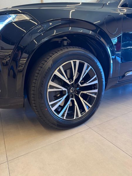 Volvo XC90 Plus 2023